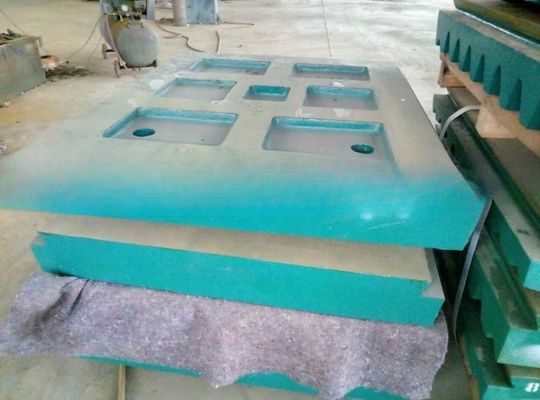 Tecnología avanzada de minería de piedra trituradora de mandíbula piezas de desgaste C125 placa de mandíbula