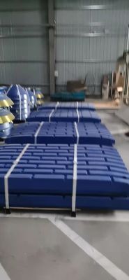 Acero de alto manganeso C95 Placas de mandíbula trituradora piezas de desgaste para la distribución internacional