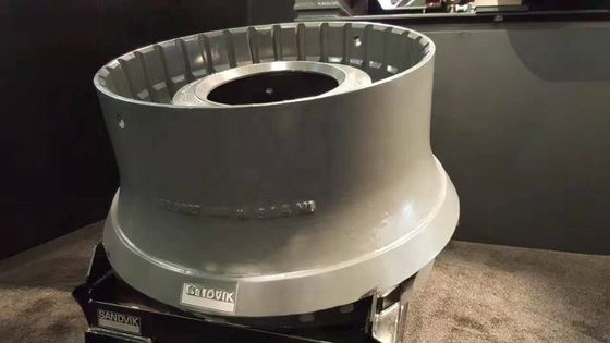 CH420 Piezas de triturador de cono Mantela y forro de cuenco del tipo de procesamiento de fundición Peso 999 KG