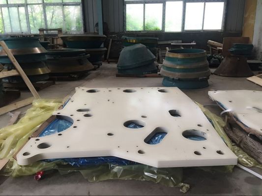 Partes de repuesto de trituradoras de mandíbulas de color original con trituradoras de cono de piedra de acero al carbono